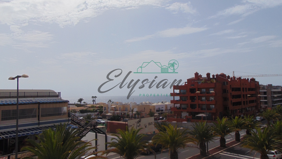  Estupendo apartamento de dos dormitorios con vistas al mar en la urbanización  Arenita, Palm-Mar de Tenerife.
